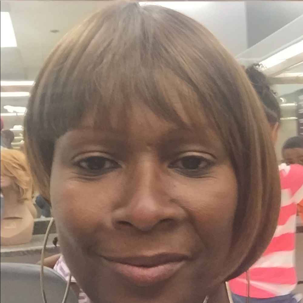 Meet your Posher, Teresa